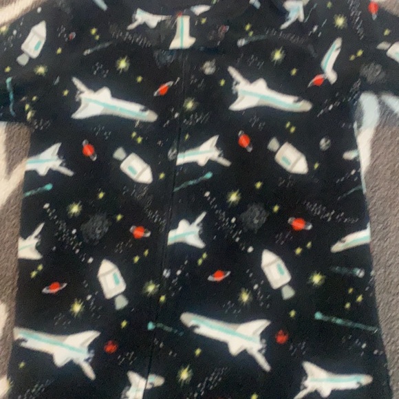 12 month Carter’s flannel sleeper - Picture 2 of 5